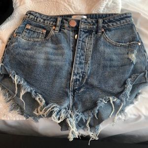 Vestique high waisted jean shorts